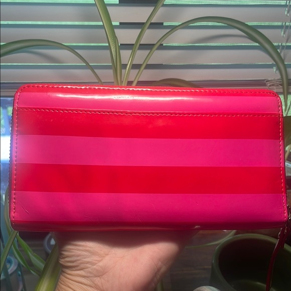 Kate Spade NWT (callout color transfer) - Picture 2 of 9